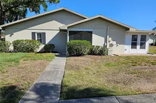 1905 Canterbury Ln, Sun City Center, FL 33573 - Photo 3