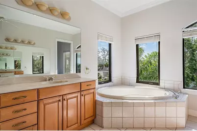 62 Central Court, Tarpon Springs, FL 34689 - Photo 45