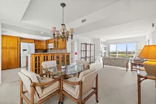 9000 Commodore Dr, Seminole, FL 33776 - Photo 5