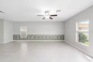 7217 Ronnie Gardens Ct, Tampa, FL 33619 - Photo 7