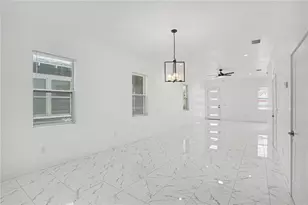 2328 W Spruce St, Tampa, FL 33607 - Photo 3