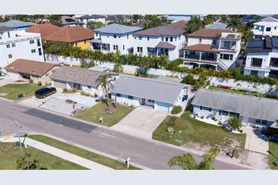 176 175th Avenue E, Redington Shores, FL 33708 - Photo 31