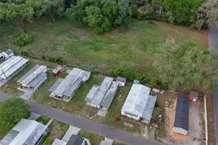 38992 Stapley Cir, Zephyrhills, FL 33540 - Photo 31