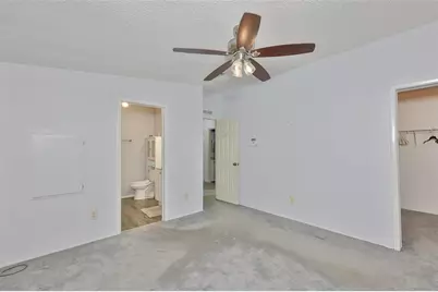 38992 Stapley Circle, Zephyrhills, FL 33540 - Photo 23