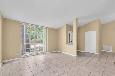 4704 Lighterwood Way, Valrico, FL 33596 - Photo 3