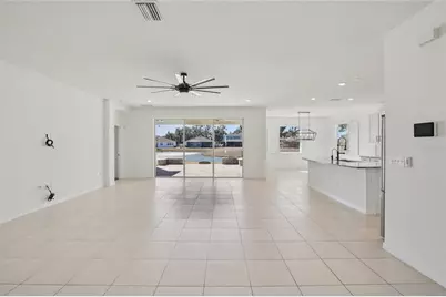 10747 Laxer Cay Loop, San Antonio, FL 33576 - Photo 5