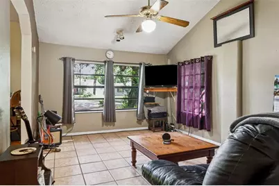 8006 N Temple Place, Tampa, FL 33617 - Photo 11