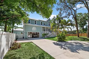 4433 Sweetwater Dr, Tampa, FL 33615 - Photo 5