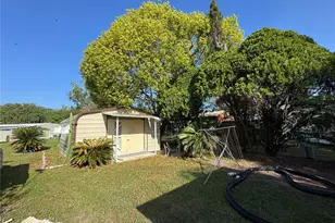 38437 Beniger Dr, Zephyrhills, FL 33540 - Photo 23