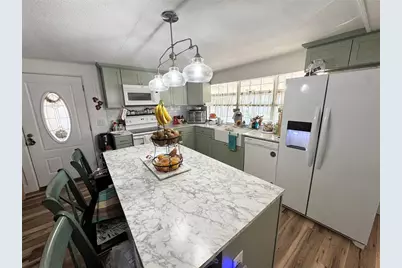 38437 Beniger Drive, Zephyrhills, FL 33540 - Photo 3