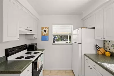 5020 Oxford Avenue N, Saint Petersburg, FL 33710 - Photo 15