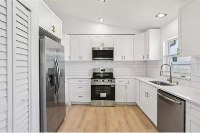 2800 13th Avenue N, Saint Petersburg, FL 33713 - Photo 9