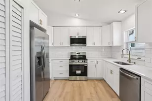 2800 13th Ave N, Saint Petersburg, FL 33713 - Photo 9