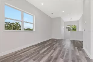1702 E Annona Ave, Tampa, FL 33612 - Photo 35