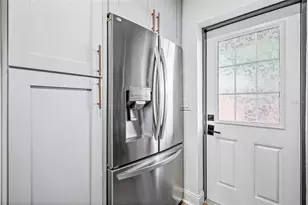 779 12th Ave N, Saint Petersburg, FL 33704 - Photo 15