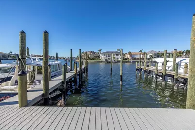 2795 Kipps Colony Drive S #305, Saint Petersburg, FL 33707 - Photo 5