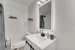 4513 W McElroy Ave, Tampa, FL 33611 - Photo 5