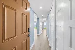 7520 Sunshine Skyway Ln S, Saint Petersburg, FL 33711 - Photo 9