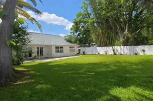 16007 Pennington Rd, Tampa, FL 33624 - Photo 7