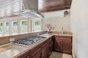 2121 Park St N, Saint Petersburg, FL 33710 - Photo 33