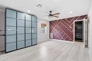 2121 Park St N, Saint Petersburg, FL 33710 - Photo 21