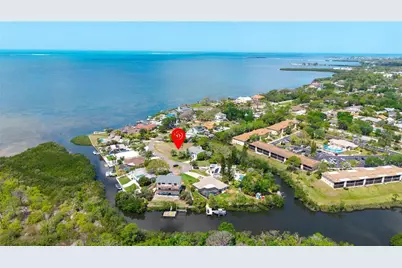 1126 S Florida Avenue, Tarpon Springs, FL 34689 - Photo 3