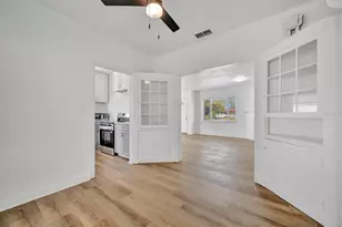 6348 7th Ave N, Saint Petersburg, FL 33710 - Photo 9