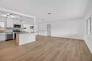 7919 Causeway Blvd S, Saint Petersburg, FL 33707 - Photo 3