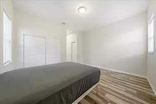 3706 13th St N, Saint Petersburg, FL 33704 - Photo 17