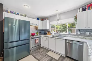 1709 NE Lambright St, Tampa, FL 33610 - Photo 5