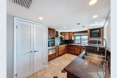 201 W Laurel Street #1006, Tampa, FL 33602 - Photo 13