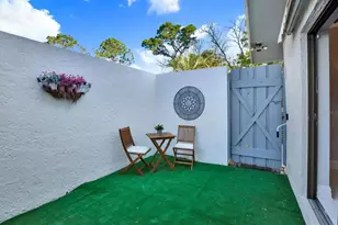 4303 Middle Lake Dr, Tampa, FL 33624 - Photo 15