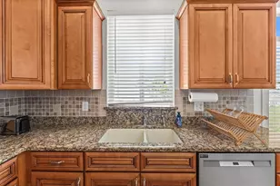 710 116th Ave, Treasure Island, FL 33706 - Photo 9