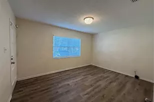 1740 W Walnut St, Tampa, FL 33607 - Photo 3