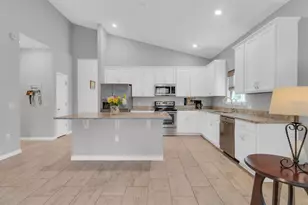 3468 Middlebrook Pl, Saint Cloud, FL 34773 - Photo 9