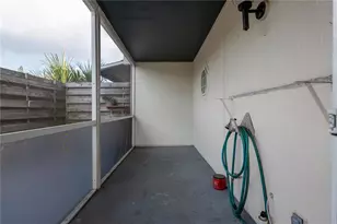 6860 Whitman Ct, Sarasota, FL 34243 - Photo 29