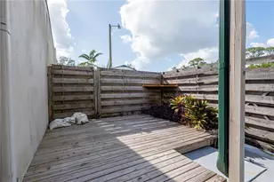 6860 Whitman Ct, Sarasota, FL 34243 - Photo 27