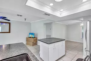 1735 Aberdeen Ct, Palm Harbor, FL 34684 - Photo 9