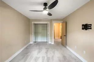 6206 Green Leaf Ln, Tampa, FL 33617 - Photo 15