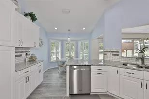 2422 E Del Webb Blvd, Sun City Center, FL 33573 - Photo 17