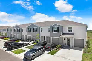 32978 Tulip Petal Ln, Wesley Chapel, FL 33545 - Photo 29