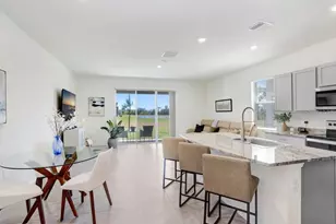 32978 Tulip Petal Ln, Wesley Chapel, FL 33545 - Photo 3