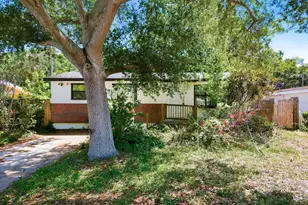 985 Cedarwood Ave, Dunedin, FL 34698 - Photo 1