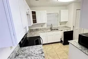 2008 Shadow Pine Dr, Brandon, FL 33511 - Photo 13