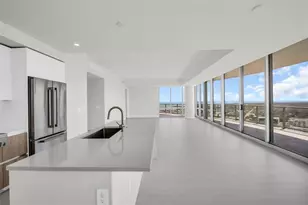 400 Central Ave, Saint Petersburg, FL 33701 - Photo 11