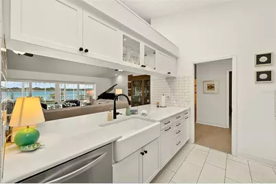 10976 Harborside Drive, Largo, FL 33773 - Photo 11