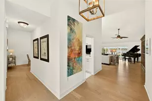 10976 Harborside Dr, Largo, FL 33773 - Photo 5