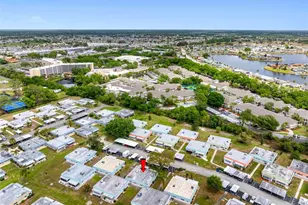 1801 Bedford Ln, Sun City Center, FL 33573 - Photo 21