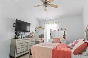 31346 Glendalough Way, Wesley Chapel, FL 33545 - Photo 21