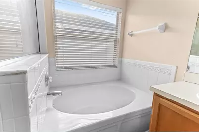 31346 Glendalough Way, Wesley Chapel, FL 33545 - Photo 17